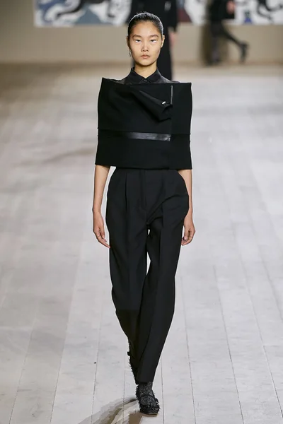 Look 43
